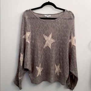 Cropped star sweater with cape sleeves